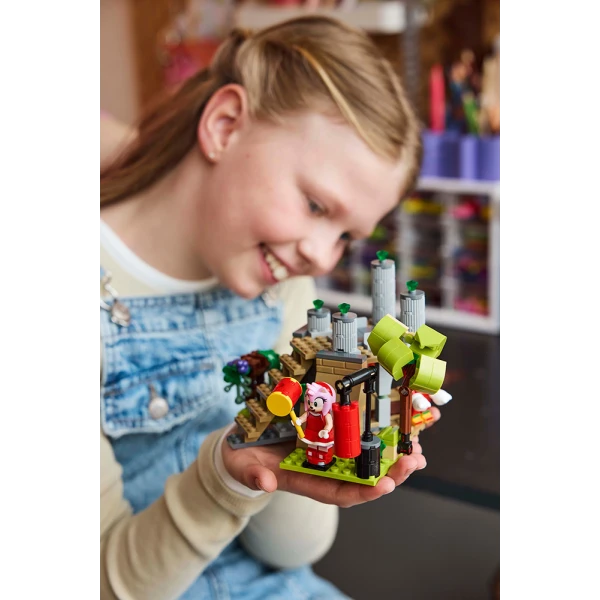 LEGO® SONIC THE HEDGEHOG™ KNUCKLES AND THE MASTER EMERALD SHRINE