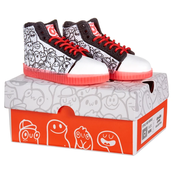 MINIVERSE MAKE IT MINI SNEAKERS 