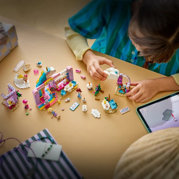 LEGO® FRIENDS UNICORN DREAM CAFÉ