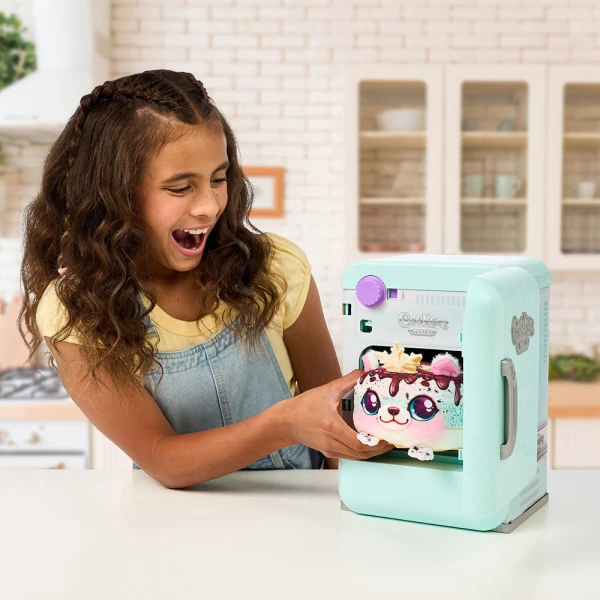 COOKEEZ MAKERY MAGIC FREEZER WITH SURPRISE ANIMAL