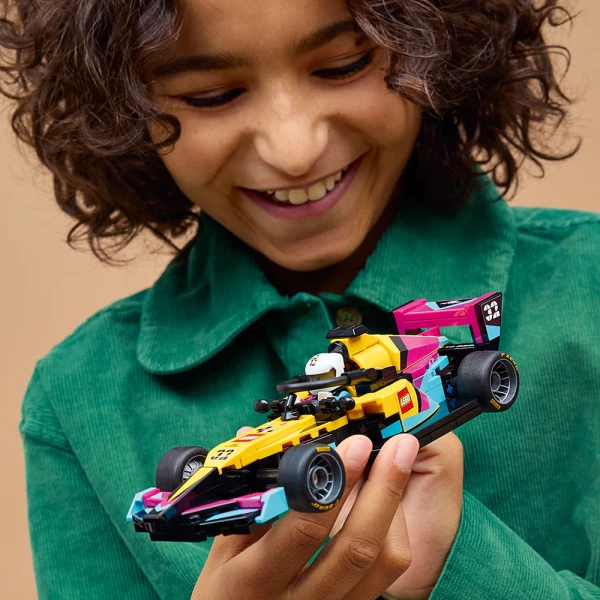 LEGO® SPEED CHAMPIONS F1 ACADEMY™ RACE CAR
