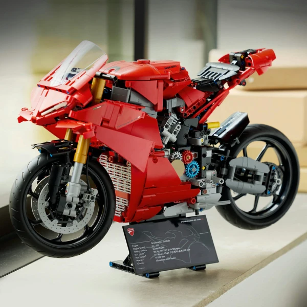 LEGO® TECHNIC ΜΟΤΟΣΙΚΛΕΤΑ DUCATI PANIGALE V4 S