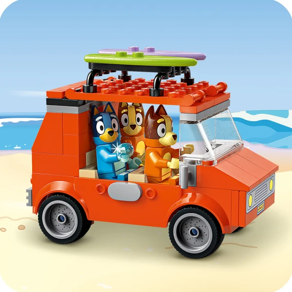 LEGO® BLUEY BEACH & FAMILY CAR TRIP