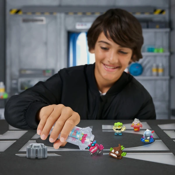 MR. BEAST LAB 6 FIGURES FUSION - 2 DESIGNS