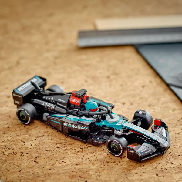 LEGO® SPEED CHAMPIONS MERCEDES-AMG  F1® W15 RACE CAR