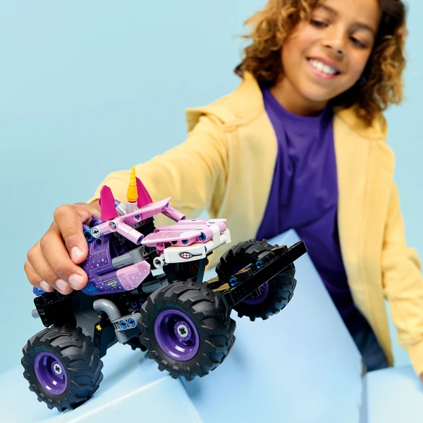 LEGO® TECHNIC™ MONSTER JAM™ SPARKLE SMASH™ PULL-BACK