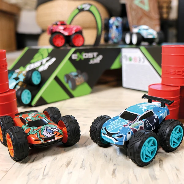 EXOST JUMP TOY CAR FRICTION POWERED WITH RAMP AND OBSTACLES - 3 DESIGNS