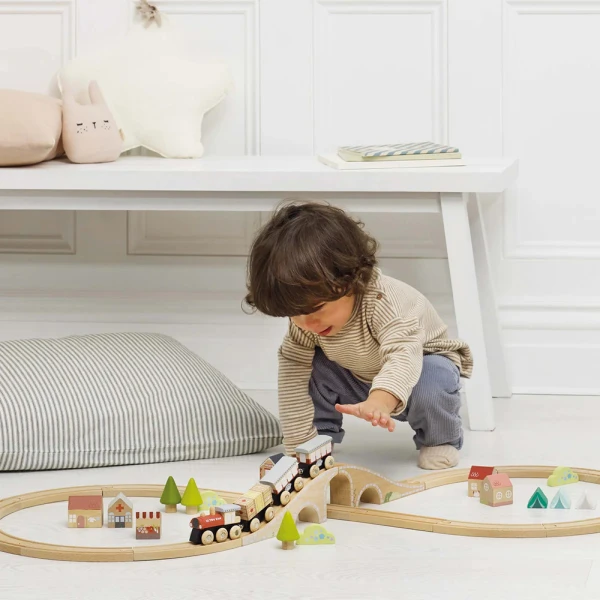 LE TOY VAN WOODEN TRAIN WITH CARRIAGES AND ACCESSORIES