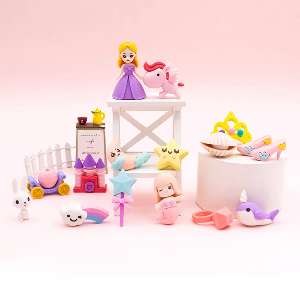 LITTLE TREE FANCY ERASERS IN LUNCHBOX - PRINCESS - 4 DESIGNS