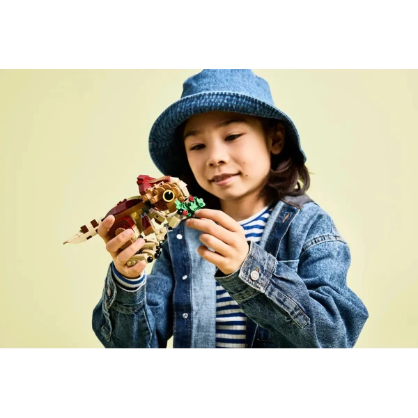 LEGO® JURASSIC WORLD BABY DINOSAUR DOLORES AQUILOPS