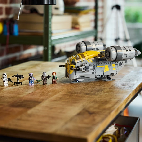 LEGO® STAR WARS™ THE RAZOR CREST™