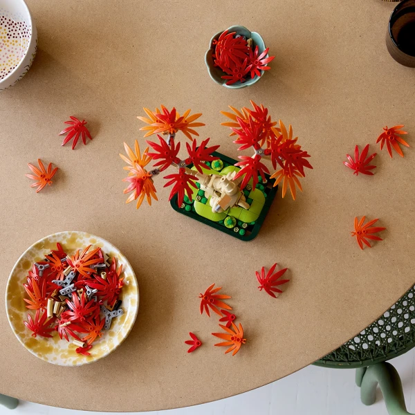LEGO® BOTANICALS ΜΠΟΝΣΑΙ ΚΟΚΚΙΝΟΣ ΙΑΠΩΝΙΚΟΣ ΣΦΕΝΔΑΜΟΣ