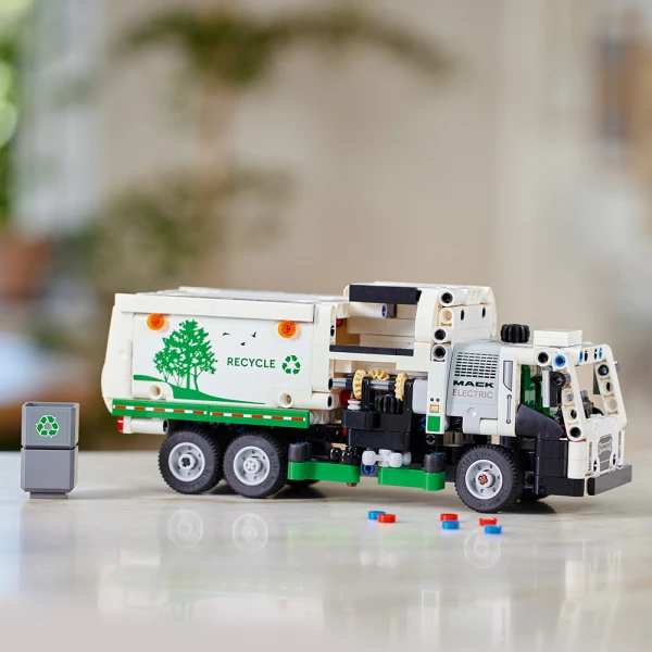 LEGO® TECHNIC™ MACK® LR ELECTRIC GARBAGE TRUCK