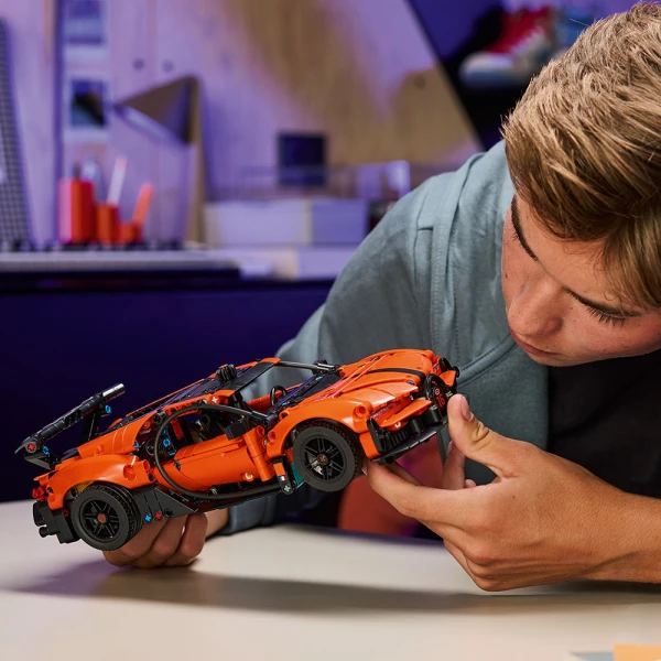 LEGO® TECHNIC HYPER CAR BUGATTI CHIRON PUR SPORT