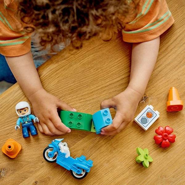 LEGO® DUPLO® TOWN ΜΠΛΕ ΑΣΤΥΝΟΜΙΚΗ ΜΟΤΟΣΙΚΛΕΤΑ