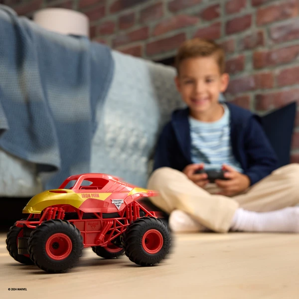 MONSTER JAM 1:24 ΤΗΛΕΚΑΤΕΥΘΥΝΟΜΕΝΟ ΟΧΗΜΑ IRON MAN
