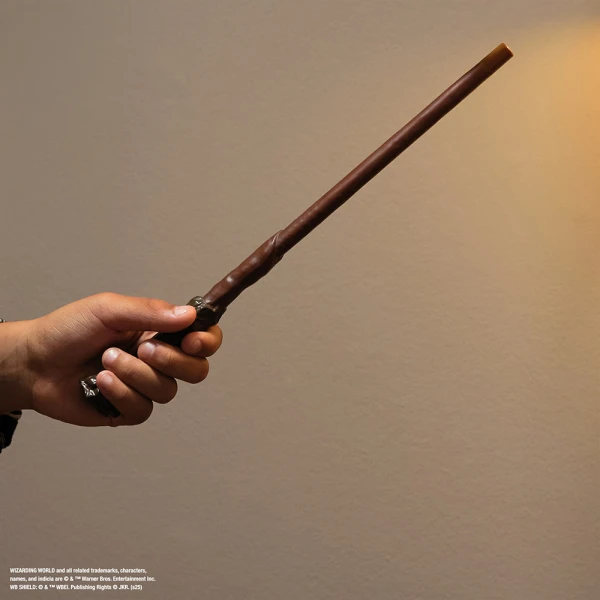 WIZARDING WORLD HARRY POTTER ΡΑΒΔΙ ΜΕ ΞΟΡΚΙΑ ΚΑΙ ΗΧΟΥΣ