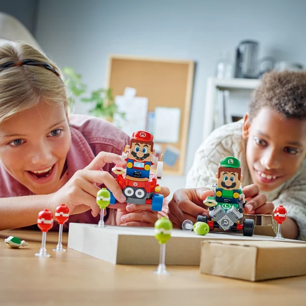 LEGO® SUPER MARIO™: MARIO KART™ – BABY MARIO VS. BABY LUIGI