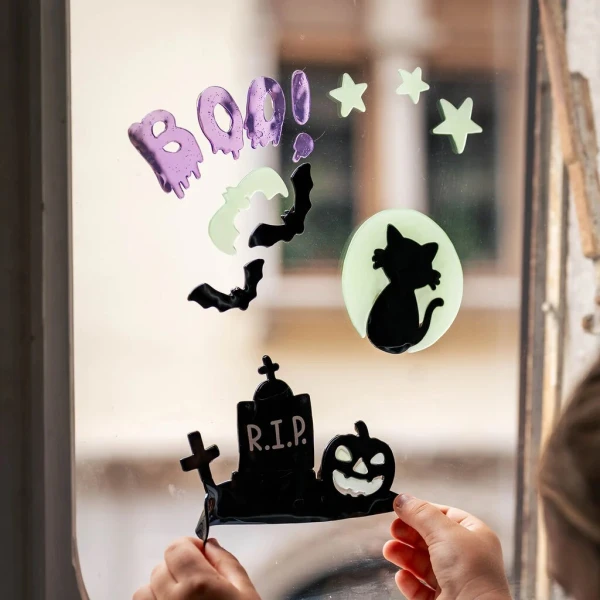 LEGAMI WINDOW GLOW – SET OF GLOW-IN-THE-DARK WINDOW STICKERS