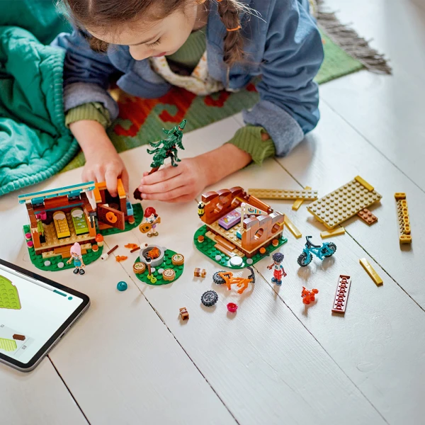 LEGO® FRIENDS ΆΝΕΤΑ ΣΠΙΤΑΚΙΑ ΣΤΗΝ ΚΑΤΑΣΚΗΝΩΣΗ ΤΗΣ ΠΕΡΙΠΕΤΕΙΑΣ