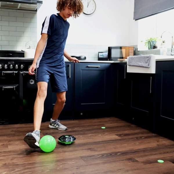 STRIKESPHERE SOCCERBOT SMARTBALL