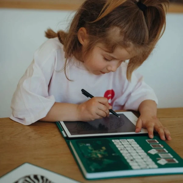 KIDYWOLF DRAWING PAD ANIMALS AROUND THE WORLD
