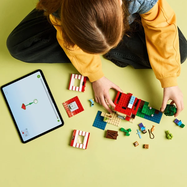 LEGO® MINECRAFT® ΤΟ ΣΠΙΤΙ-ΔΥΝΑΜΙΤΗΣ ΣΤΗ ΖΟΥΓΚΛΑ