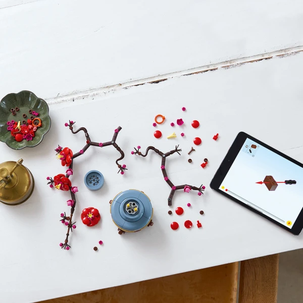 LEGO® BOTANICALS PLUM BLOSSOM
