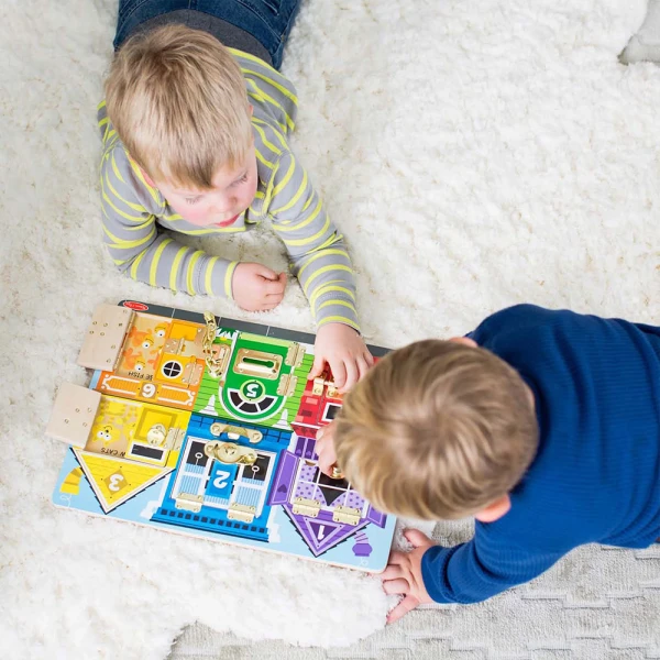 MELISSA & DOUG LATCHES BOARD