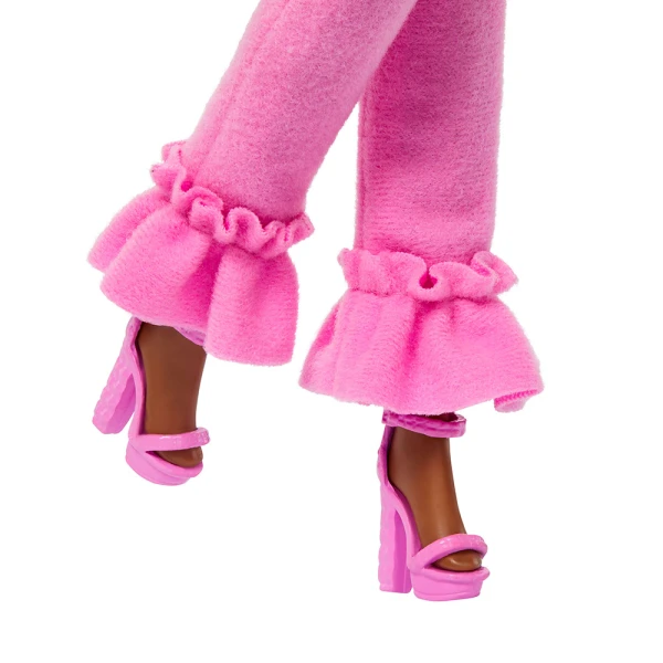 BARBIE DELUXE FASHIONISTAS DOLL - PINK PANTS SET