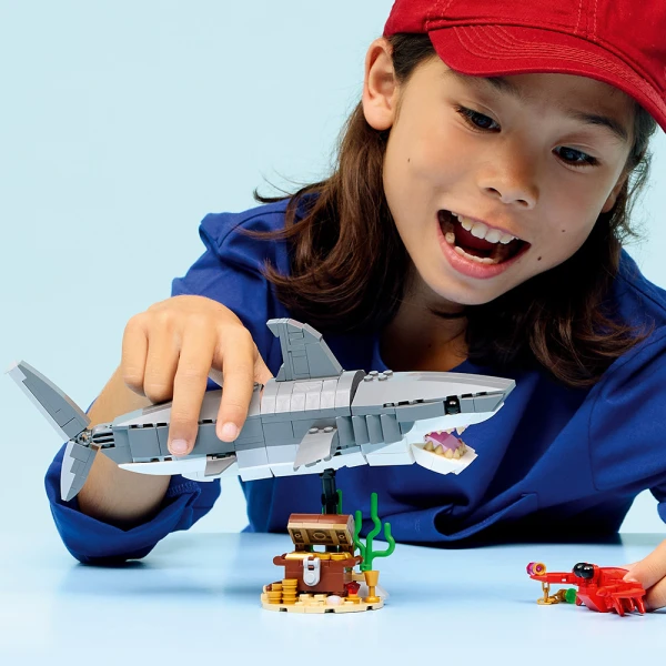 LEGO® CREATOR ΆΓΡΙΟΣ ΚΑΡΧΑΡΙΑΣ ΜΕ ΣΕΝΤΟΥΚΙ ΘΗΣΑΥΡΟΥ