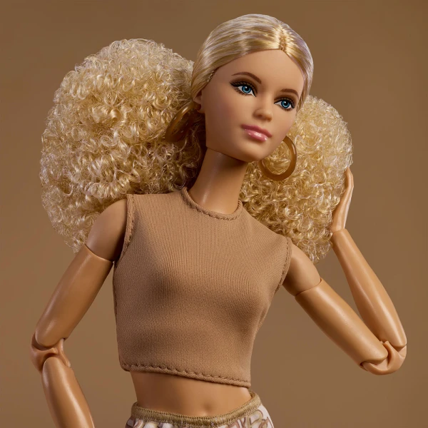 BARBIE BASICS ΚΟΥΚΛΑ ΞΑΝΘΙΑ ΣΓΟΥΡΑ ΜΑΛΛΙΑ