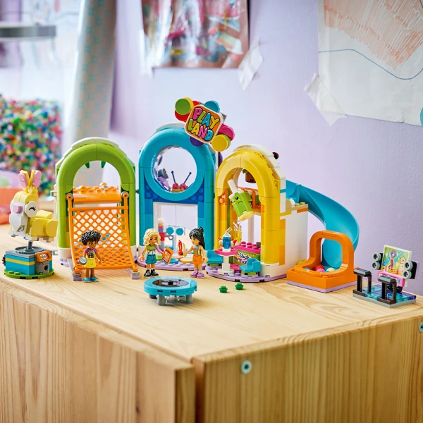 LEGO® FRIENDS ΔΙΑΣΚΕΔΑΣΤΙΚΟΣ ΠΑΙΧΝΙΔΟΤΟΠΟΣ