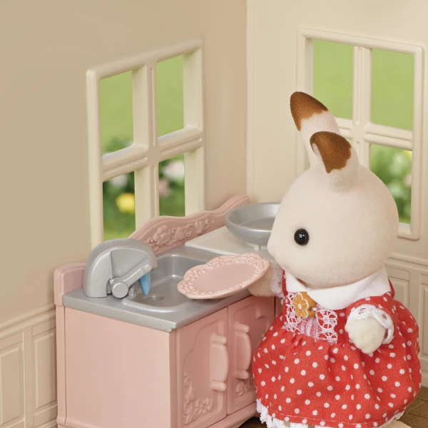 THE SYLVANIAN FAMILIES RED ROOF COSY COTTAGE