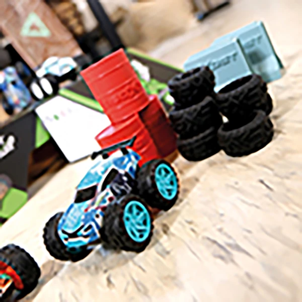 EXOST JUMP TOY CAR FRICTION POWERED WITH RAMP AND OBSTACLES - 3 DESIGNS