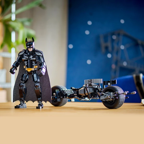 LEGO® DC BATMAN™ BATMAN CONSTRUCTION FIGURE & THE BAT-POD BIKE