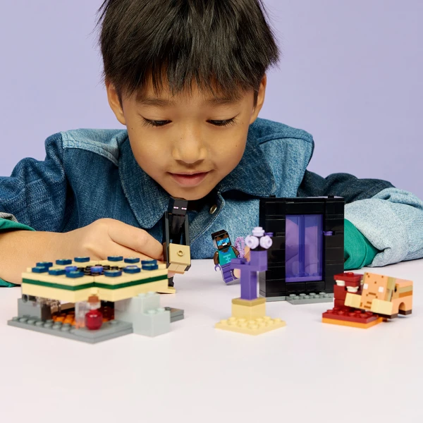 LEGO® MINECRAFT® NETHER & END PORTAL JOURNEY