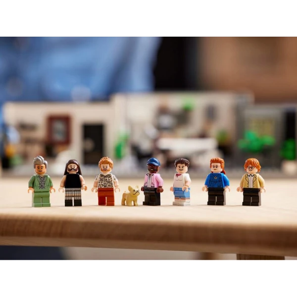 LEGO® CREATOR QUEER EYE - THE FAB 5 LOFT