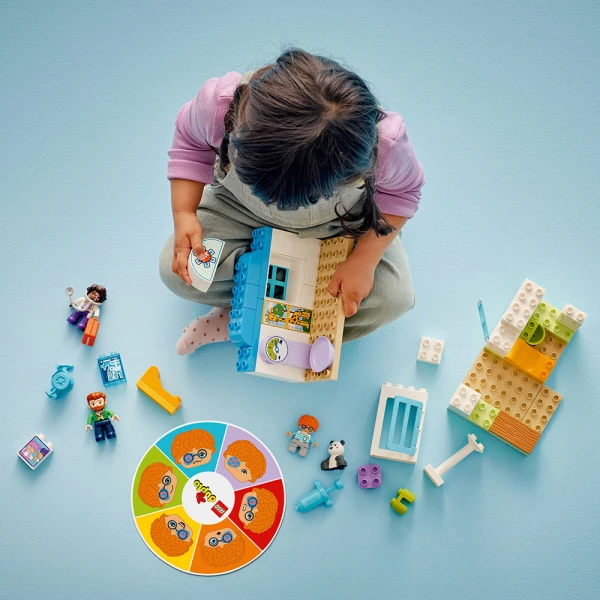 LEGO® DUPLO® TOWN FIRST TIME: VISIT WITH THE DOCTOR