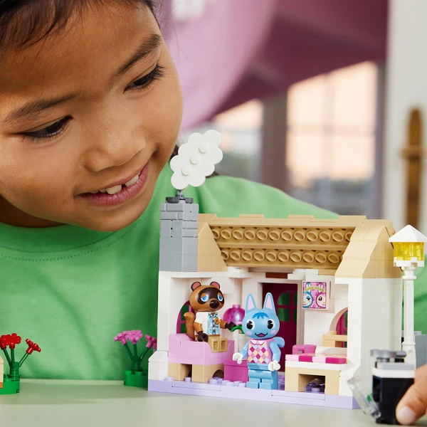 LEGO® ANIMAL CROSSING™ ΤΟ ΚΑΤΑΣΤΗΜΑ NOOK\'S CRANNY & ΤΟ ΣΠΙΤΙ ΤΗΣ ROSIE
