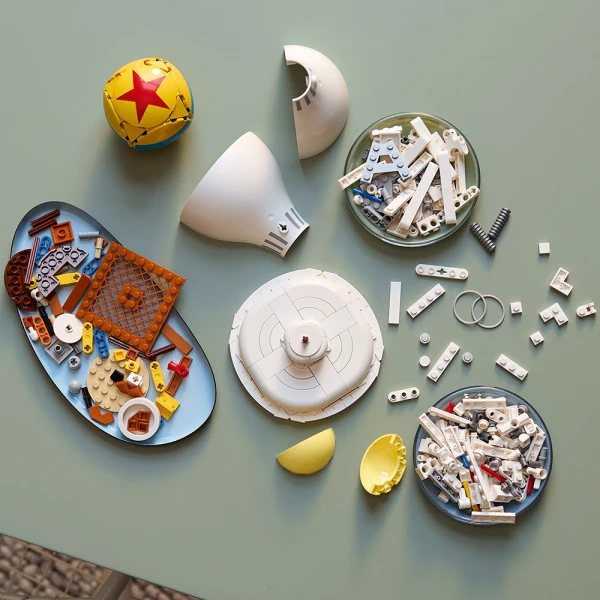 LEGO® IDEAS DISNEY PIXAR LUXO JR.