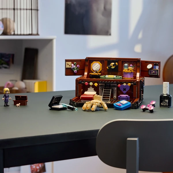 LEGO® WEDNESDAY ΤΟ ΔΙΑΜΕΡΙΣΜΑ ΤΟΥ ΠΡΑΓΜΑΤΟΣ