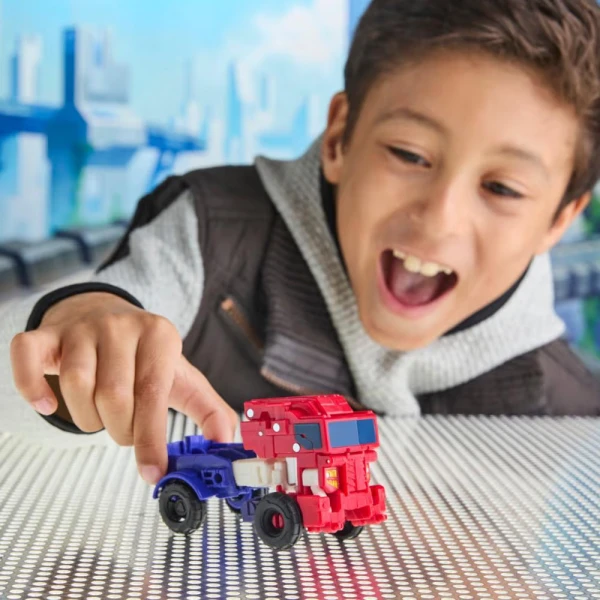 TRANSFORMERS CYBERWORLD CYBER CHANGERS - OPTIMUS PRIME