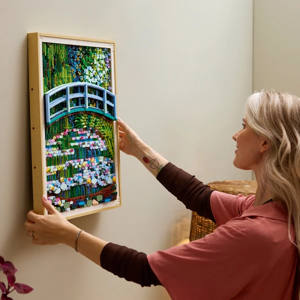LEGO® ART CLAUDE MONET BRIDGE OVER A POND OF WATER LILIES