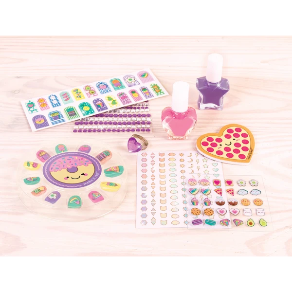 MAKE IT REAL: GLITTER GIRLS NAIL PARTY