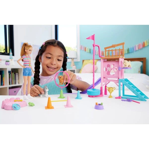 BARBIE ΚΑΙ STACIE ΣΤΗ ΔΙΑΣΩΣΗ ΕΚΠΑΙΔΕΥΣΗ ΚΟΥΤΑΒΙΩΝ