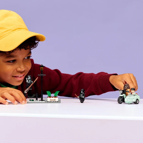 LEGO® HARRY POTTER™ Η ΑΠΟΔΡΑΣΗ ΤΟΥ ΧΑΓΚΡΙΝΤ & ΤΟΥ ΧΑΡΙ ΑΠΟ ΤΗΝ ΟΔΟ ΠΡΙΒΕΤ