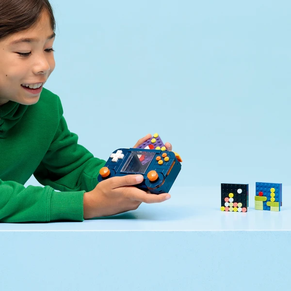 LEGO® CREATOR ΡΕΤΡΟ ΚΟΝΣΟΛΑ ΒΙΝΤΕΟΠΑΙΧΝΙΔΙΩΝ