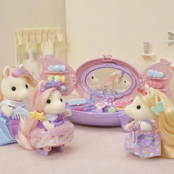 THE SYLVANIAN FAMILIES PONY\'S VANITY DRESSER SET