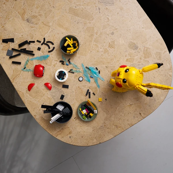 LEGO®  POKEMON PIKACHU & POKE BALL
